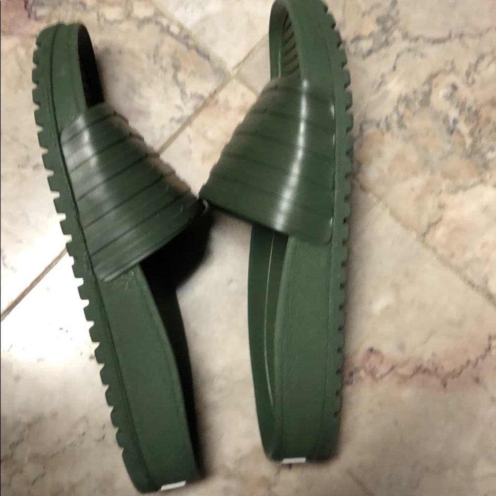 Hunter for target green slides - Picture 6 of 6